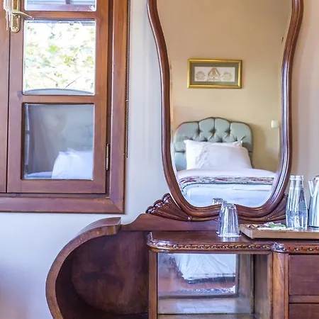 Candle Suites Отель
