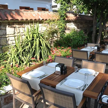 Candle Suites Ξενοδοχείο