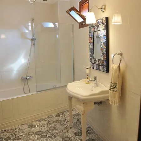 Candle Suites Otel