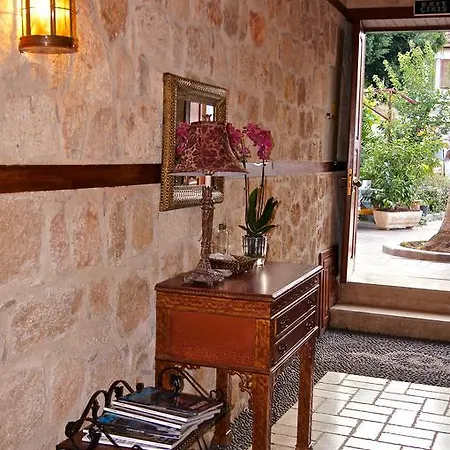 Ξενοδοχείο Candle Suites