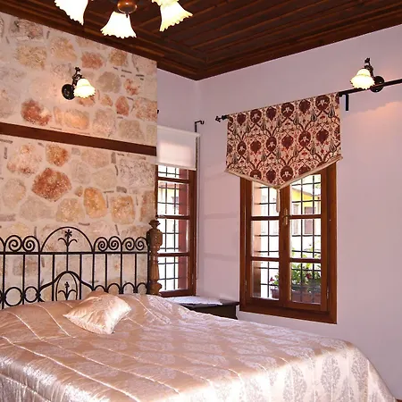 Otel Candle Suites