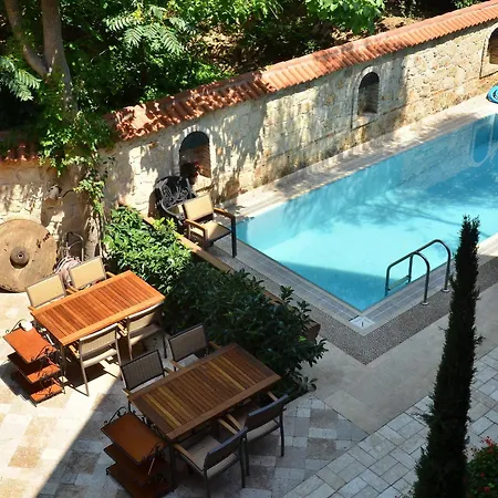 Candle Suites Otel